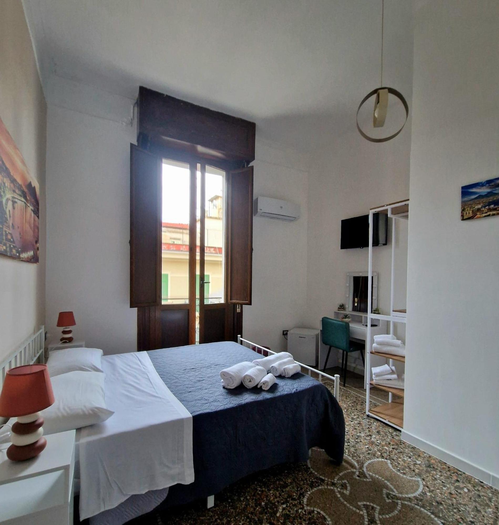 Bed and Breakfast Il Rifugio Di Garibaldi Nápoles Exterior foto