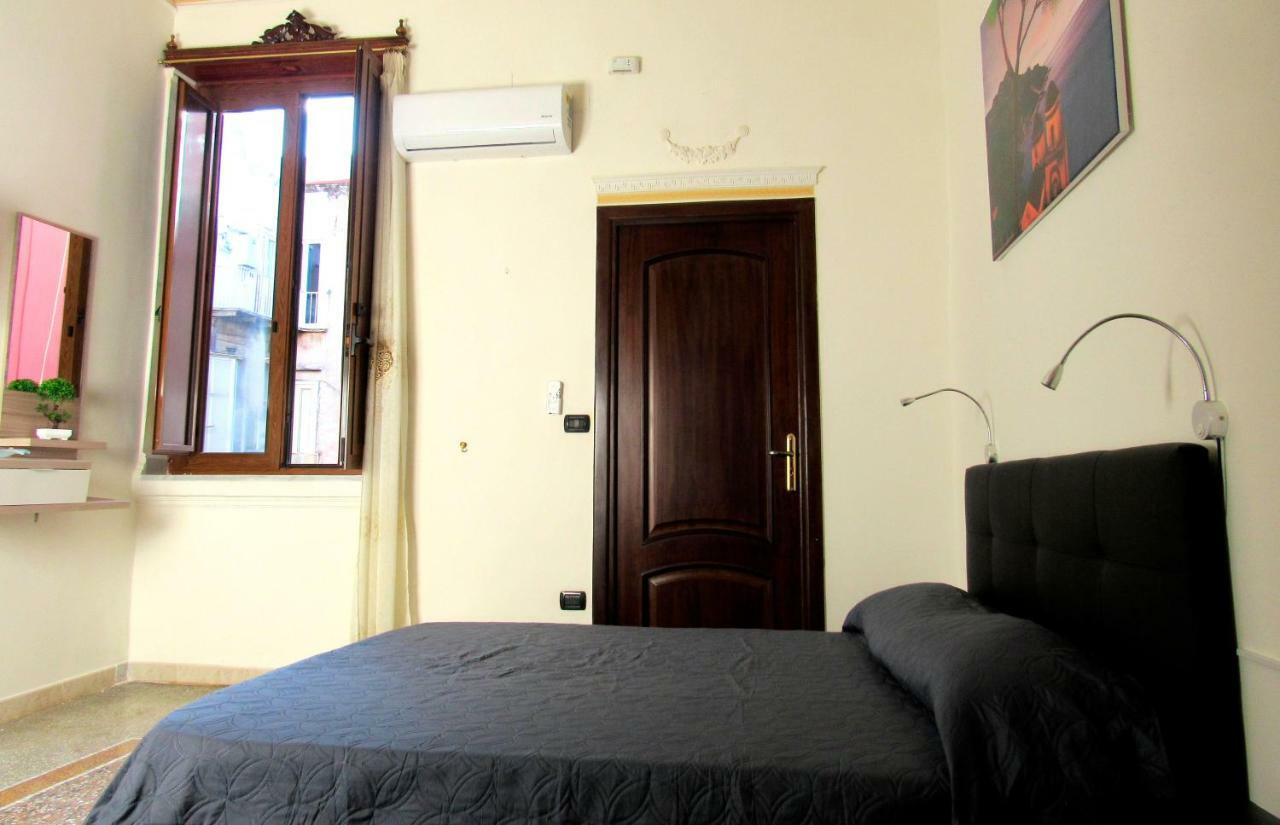 Bed and Breakfast Il Rifugio Di Garibaldi Nápoles Exterior foto